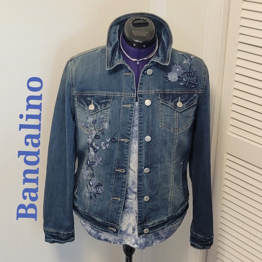 ❣️HP❣️Bandolino "Sarah" Beautiful Floral Embroidered Denim Jean Jacket sz: S